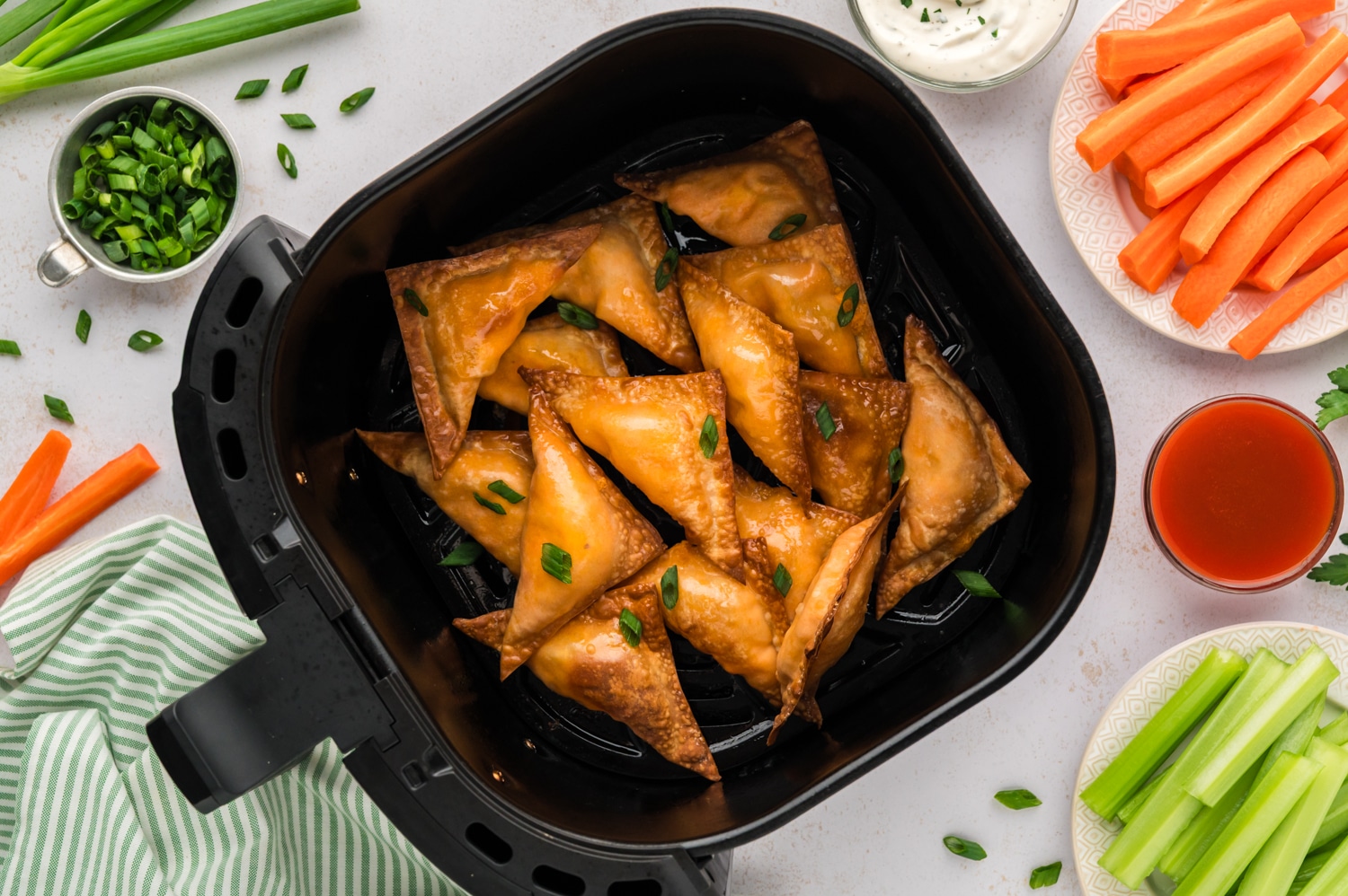 Easy Air Fryer Buffalo Chicken Wontons Recipe (2026)