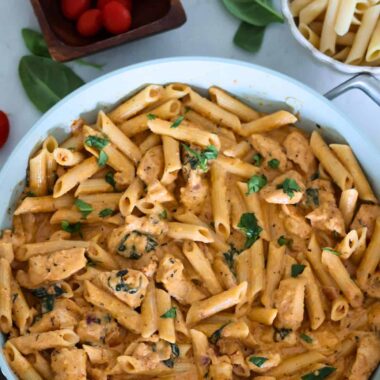Pesto and Sun Dried Tomato Pasta